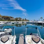 Modern In Cabopino Port Appartement Marbella