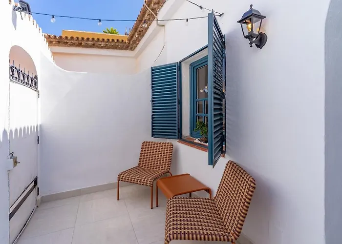 Modern In Cabopino Port