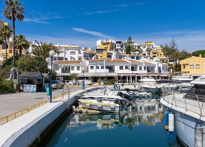 Modern In Cabopino Port דירה מארבלה